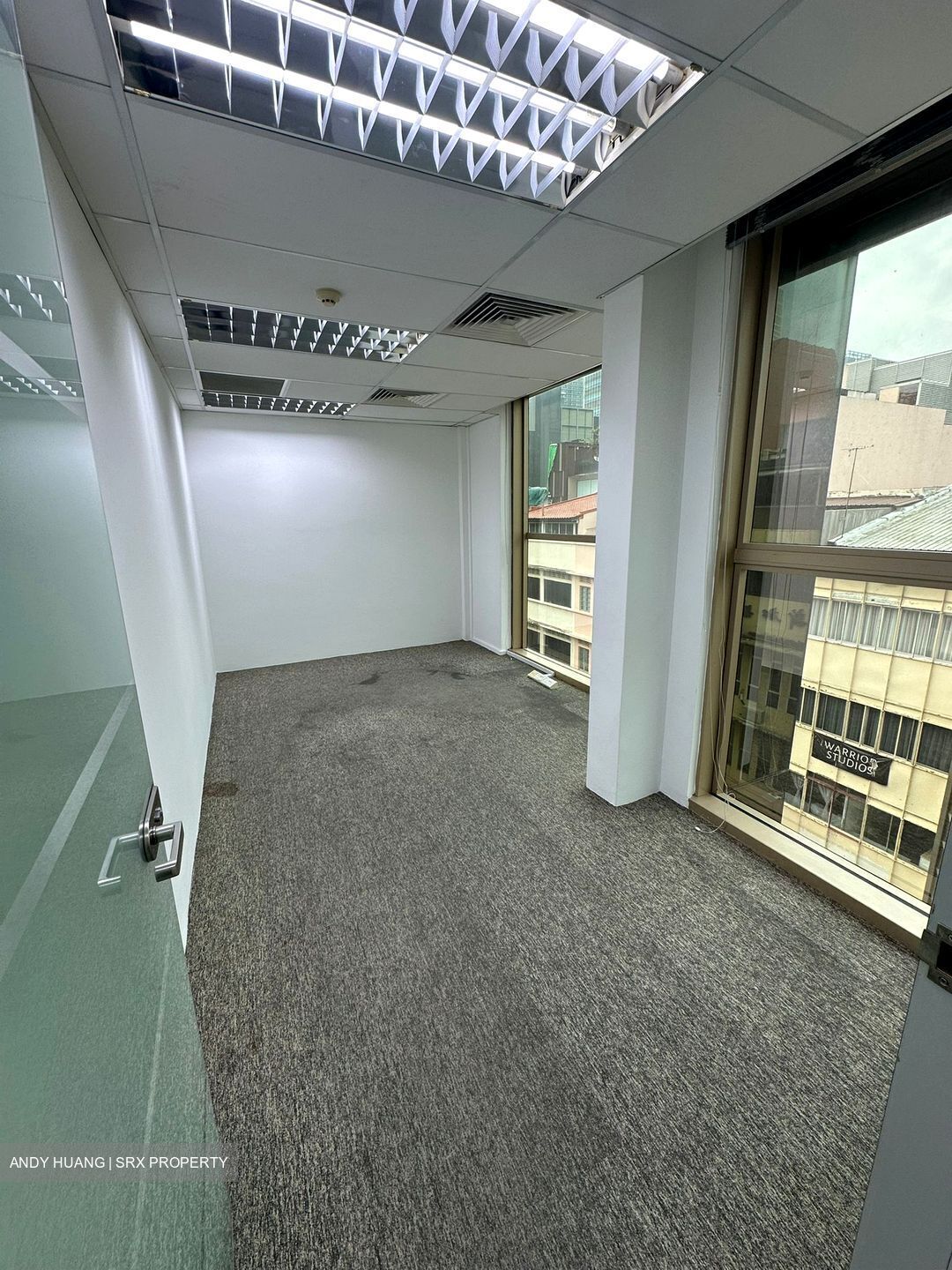 Hongkong Street (D1), Office #521285621